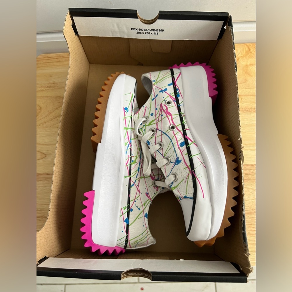 571873C Womens 5.5
Wmns Run Star Hike Low 'Splatter Paint - White' - Picture 4 of 6